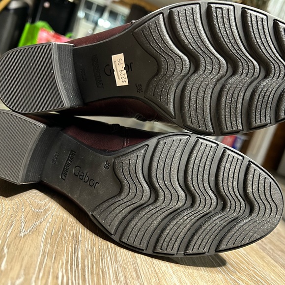 Gabor burgundy leather boot with heal. Size 3 1/2 UK which is a 6 US - Picture 6 of 7